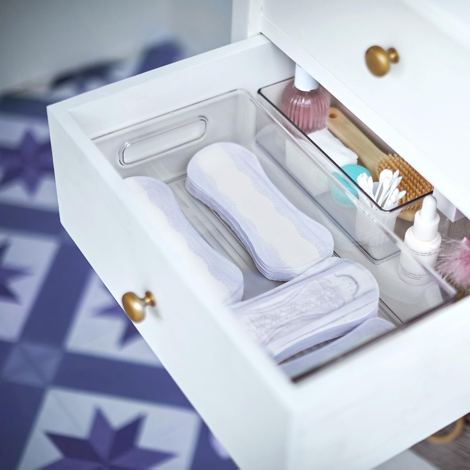 Always Anti-Bunch Xtra Protection Daily Liners, Regular Length, Unscented, 34 Count x 4 Always